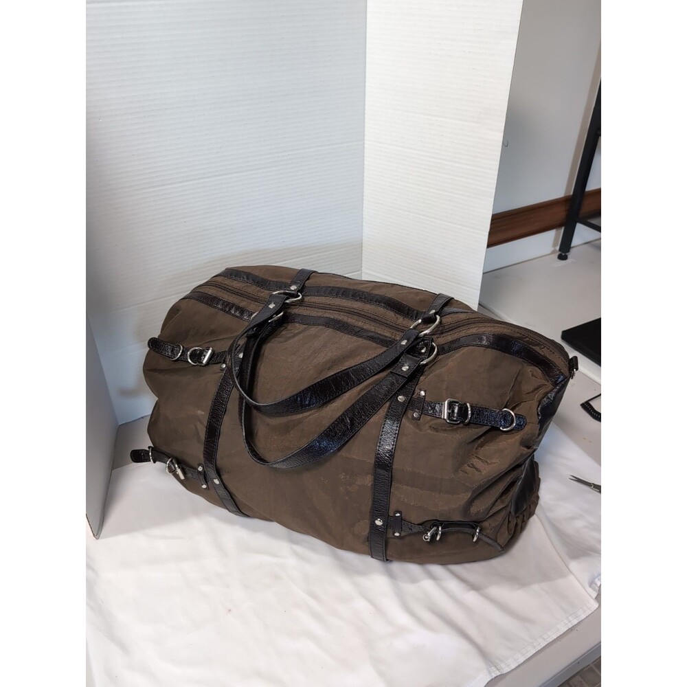 LARGE DUFFLEBAG CARRY ON BROWN NYLON FAUX LEATHER TRIM by SIDNEY LOVE EUC